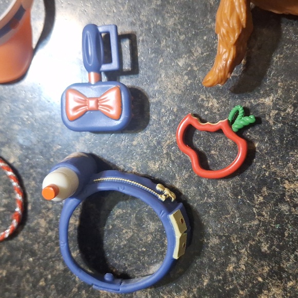 Disney Ily 4EVER Inspired by Snow White Dog Accessory Pack - Picture 2 of 4